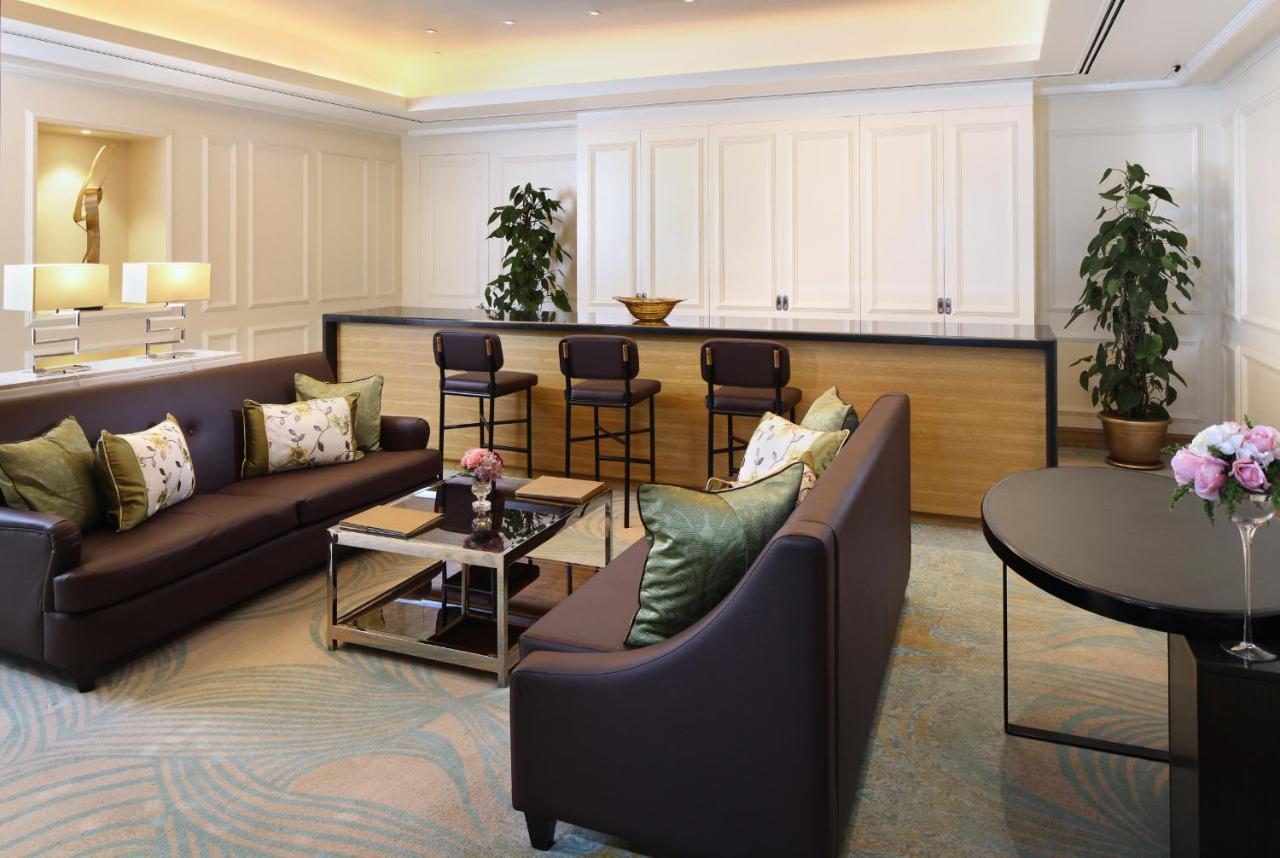Diamond Hotel Philippines Manille Extérieur photo